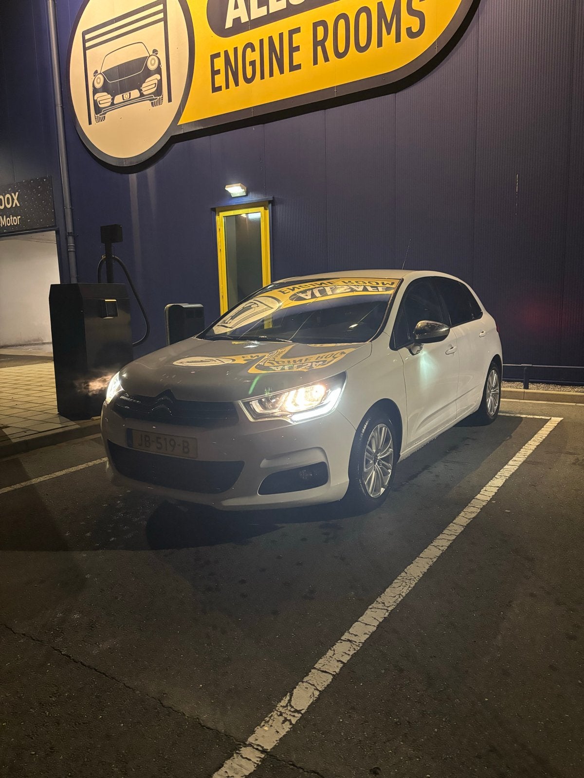 Citroën C4 1.2 E-thp 81KW 2016 Wit, Auto's, 1199 cc, 635 kg, Wit, Origineel Nederlands