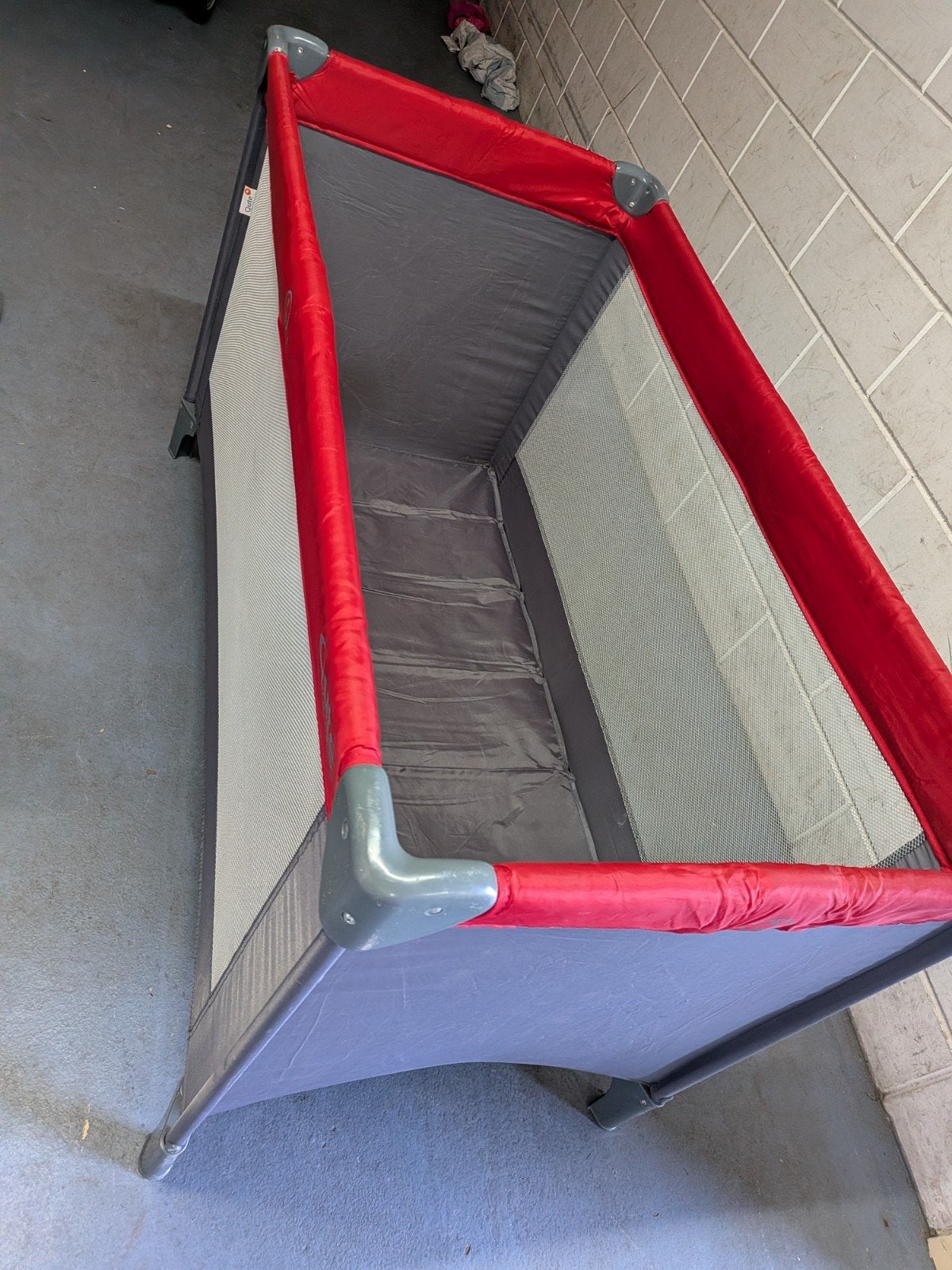 Campingbedje, reisbedje, Kinderen en Baby's, Kinderkamer | Bedden, Ophalen, Gebruikt, Minder dan 140 cm, Minder dan 70 cm
