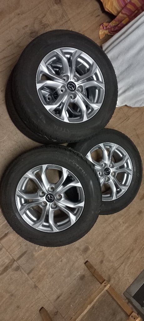 Mazda CX3 Winterbanden op originele lichtmetalen velgen