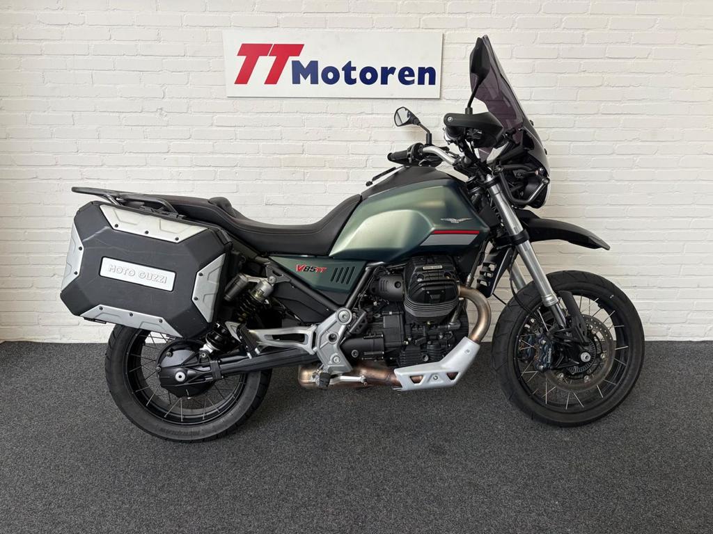 MOTO GUZZI V 85 TT (bj 2024) 9,936 km, 853 cc, 2 cilinders, Motorrijbewijs A, Bedrijf
