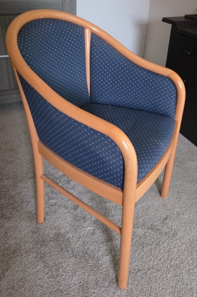 houten stoeltje met blauwe bekleding, Huis en Inrichting, Stoelen, Ophalen, Gebruikt, Blauw, Eén