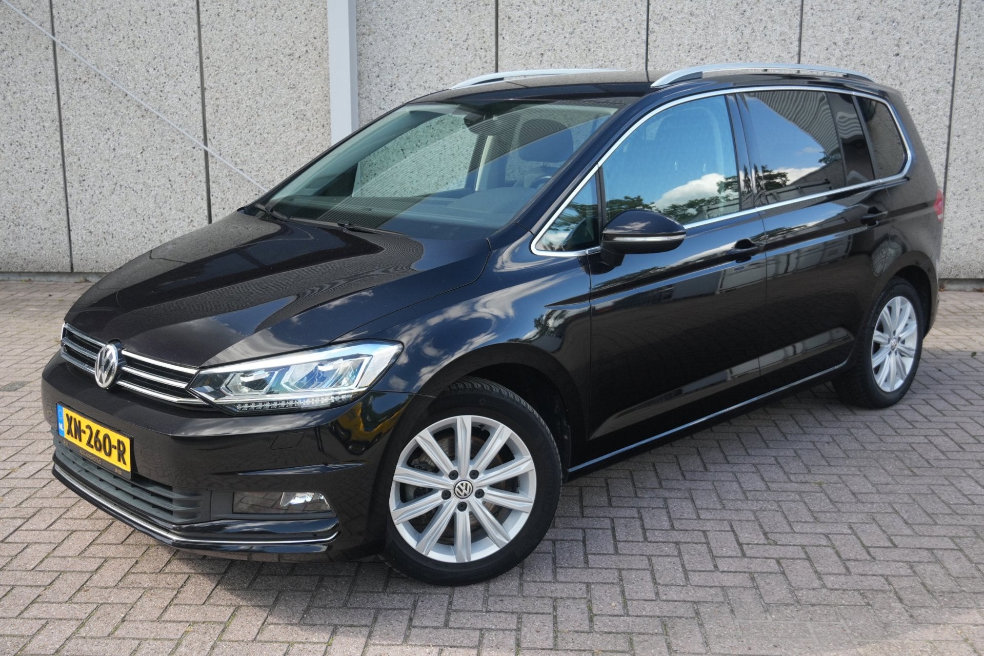 Volkswagen Touran 1.4 TSI Highline Edition R line 7p Volle a, Gebruikt, Euro 6, 4 cilinders, 150 pk