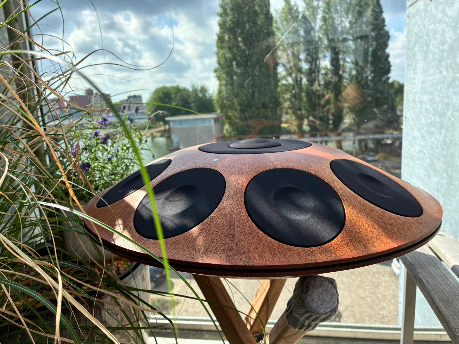 Neotone One digitale handpan in mahonie, Ophalen, Zo goed als nieuw, Melodische percussie