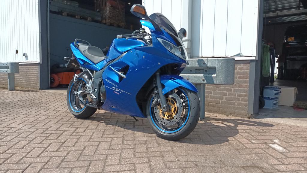 Triumph Sprint 1050 ST inclusief topkoffer, Motoren, Motorrijbewijs A, Gebruikt, 3 cilinders, Particulier