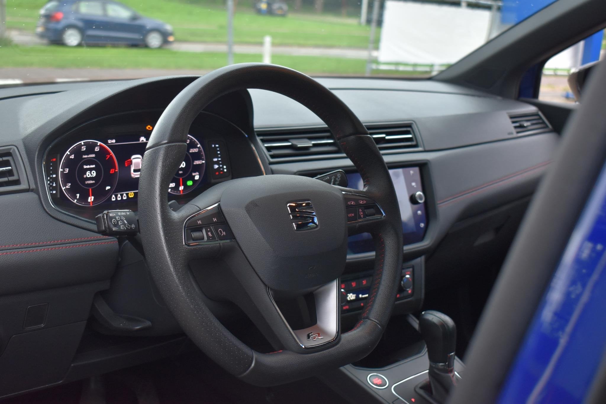 SEAT Ibiza 1.0 TSI FR Business Intense Plus Automaat | Carpl, Auto's, 1063 kg, Gebruikt, 580 kg, Blauw