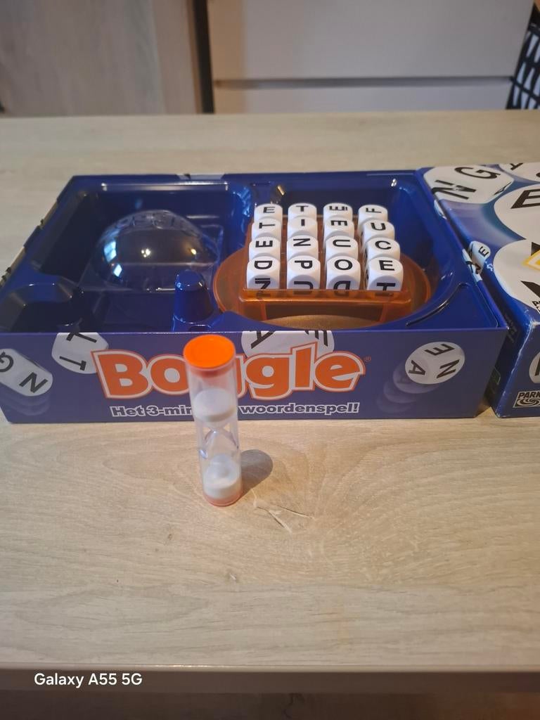 Boggle: Het 3-minuten woordenspel van Parker/Hasbro, Parker / Hasbro, Ophalen of Verzenden, Zo goed als nieuw, Consumercare@hasbro.co.uk