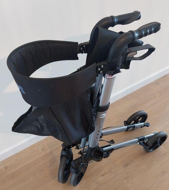Days Deluxe  inklapbare rollator  zilverkleurig aluminium., Diversen, Ophalen, Opvouwbaar, Gebruikt