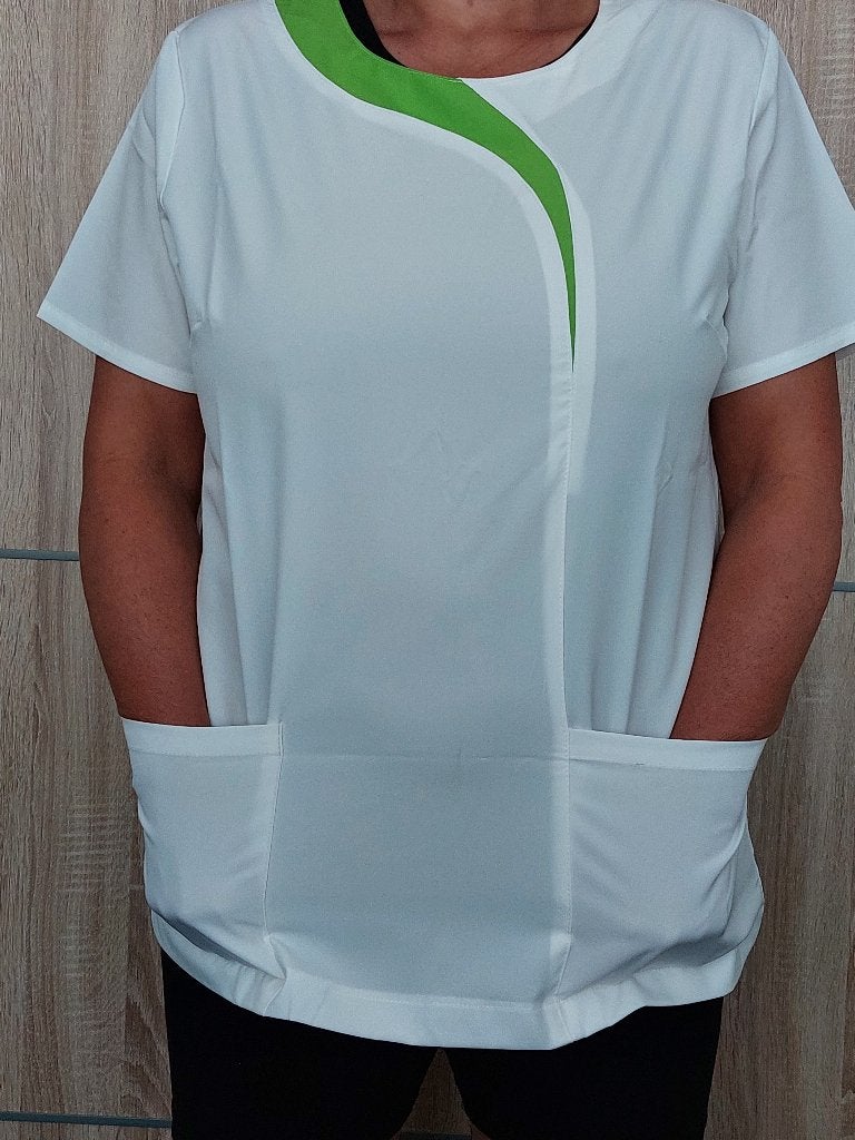 Verpleegkundige- of Zorgkleding met zakken, Kleding | Dames, Blouses en Tunieken, Ophalen of Verzenden, Zo goed als nieuw, Maat 42/44 (L)