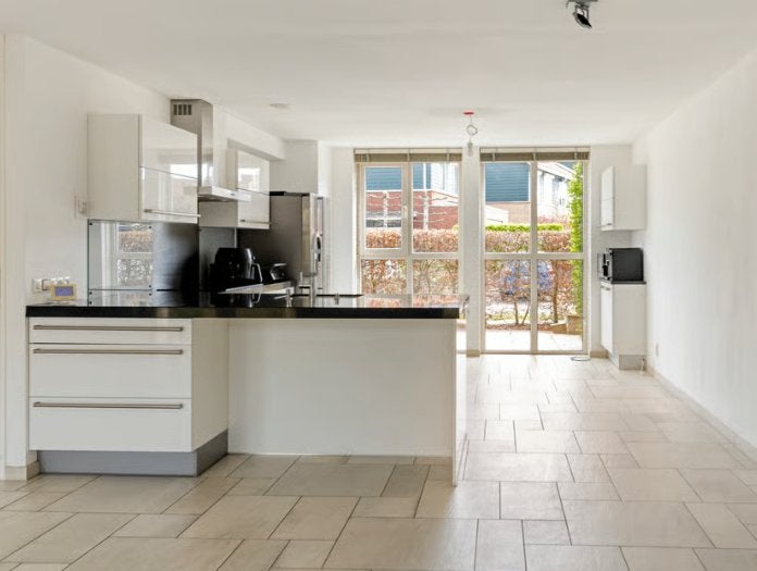 Keuken, L opstelling + Bar, Wit hoogglans, Siemens kookplaat, Huis en Inrichting, Keuken | Complete keukens, Ophalen, Gebruikt