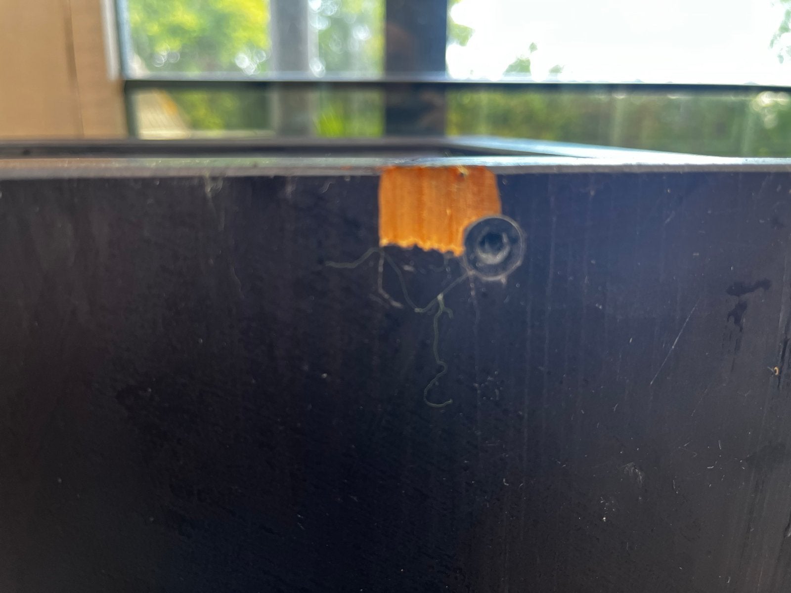 Zwarte smalle kast met planken, Ophalen, Met plank(en), Minder dan 50 cm, Gebruikt