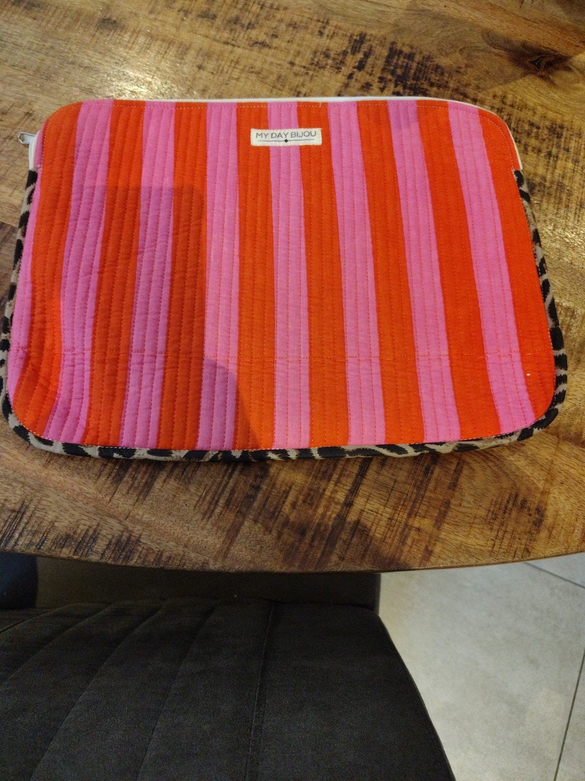 Nieuwe hippe laptophoes - roze/oranje streep, panterprint, Computers en Software, Laptophoezen, Nieuw, 14 inch, Ophalen