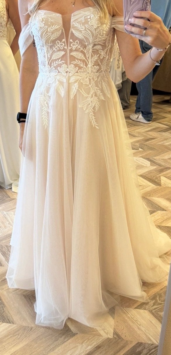 Prachtige trouwjurk met kanten details en tule rok, Ophalen of Verzenden, Nieuw, Wit, Trouwjurk