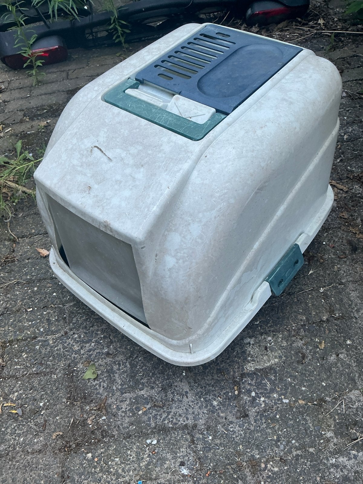 Kattebak met schepje, Ophalen, Gebruikt, Gesloten