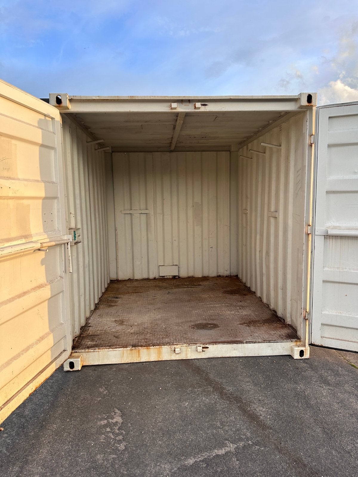 Zeecontainer 10ft, Ophalen