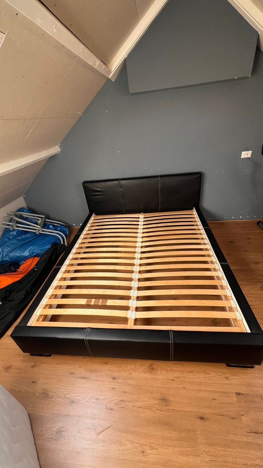 Zwart tweepersoonsbed met lattenbodem, Huis en Inrichting, Ophalen, Overige materialen, Gebruikt, Zwart