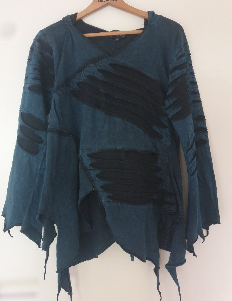 Gothic ripped longsleeve/t-shirt/blouse + capuchon maat L, Kleding | Dames, T-shirts, Verzenden, Zo goed als nieuw, Overige kleuren