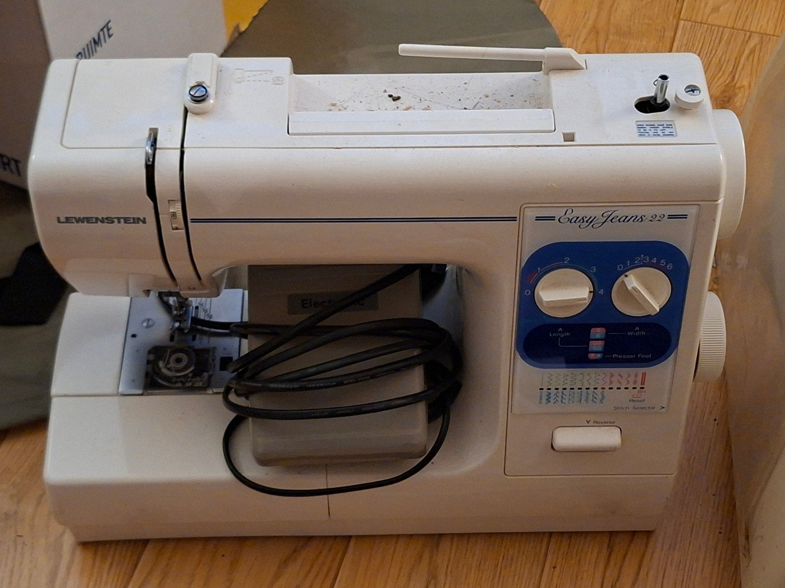 Lewenstein Easy Jeans 22 Naaimachine, Ophalen
