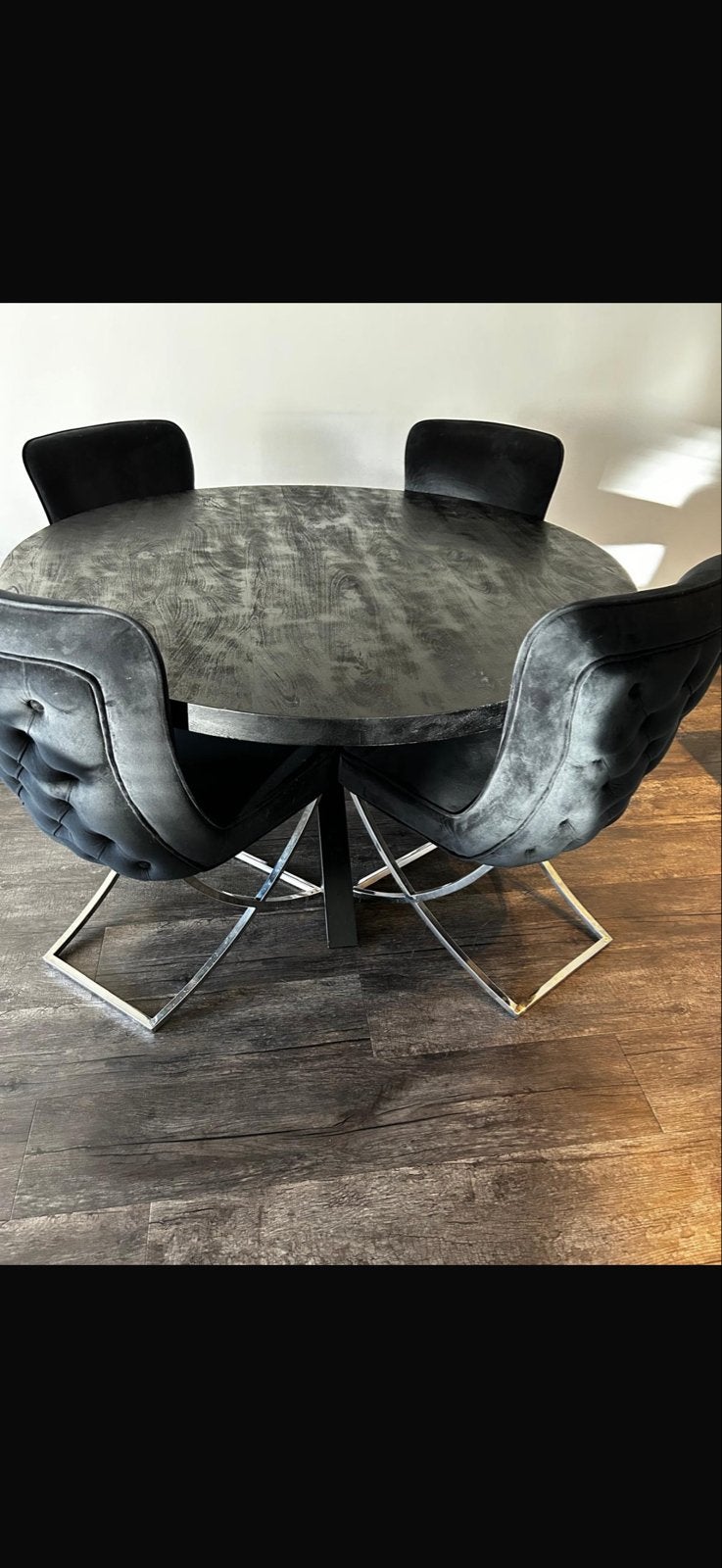 4 zwarte fluwelen stoelen, Ophalen, 100 tot 150 cm, Rond, Zo goed als nieuw