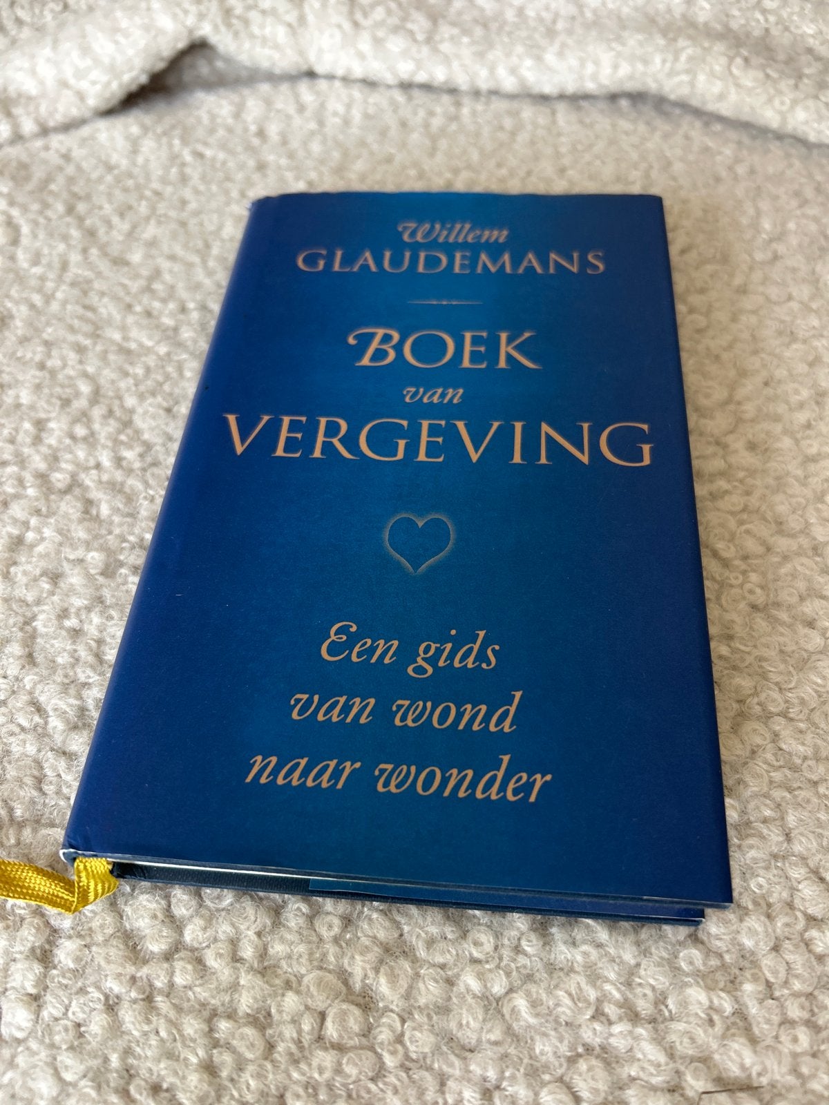 Boek van Vergeving - Willem Glaudemans, Boeken, Esoterie en Spiritualiteit, Ophalen of Verzenden, Zo goed als nieuw, Spiritualiteit algemeen