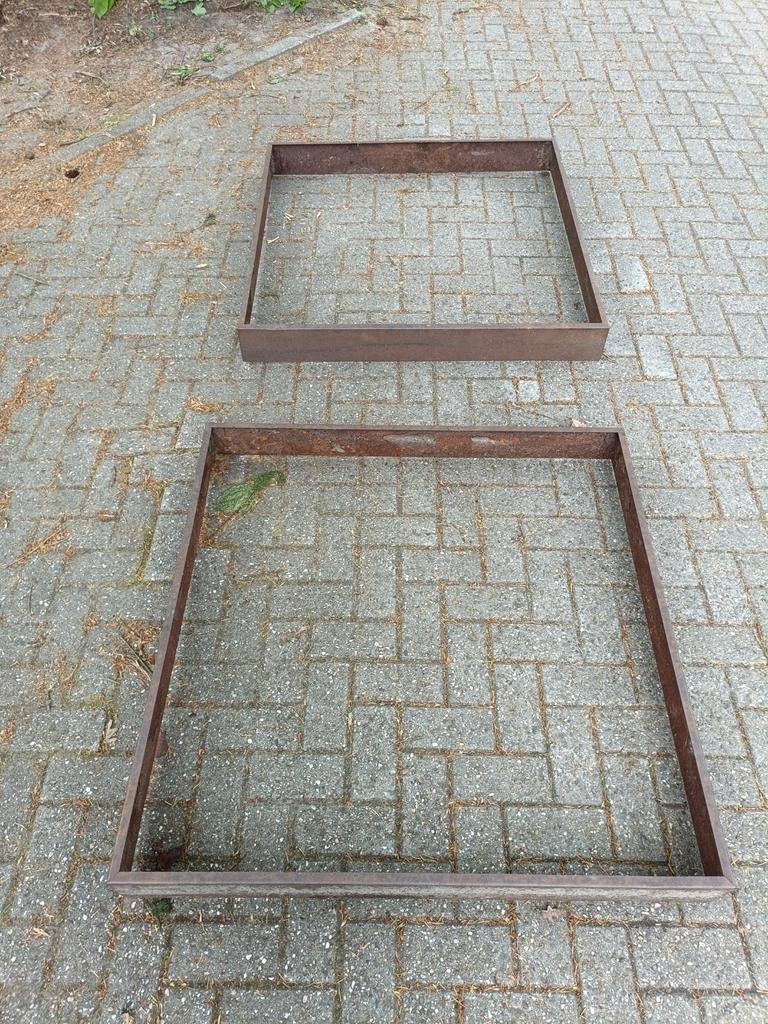 Content stalen vierkant, Tuin en Terras, Bloembakken en Plantenbakken, Ophalen of Verzenden, Metaal, Tuin