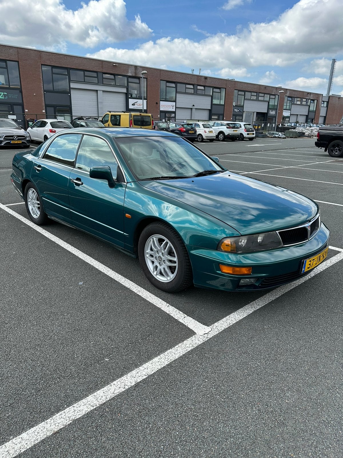 Mitsubishi Diamante LS 3.5 V6 (ZELDZAAM), 2005 kg, Leder, Open dak, Sedan