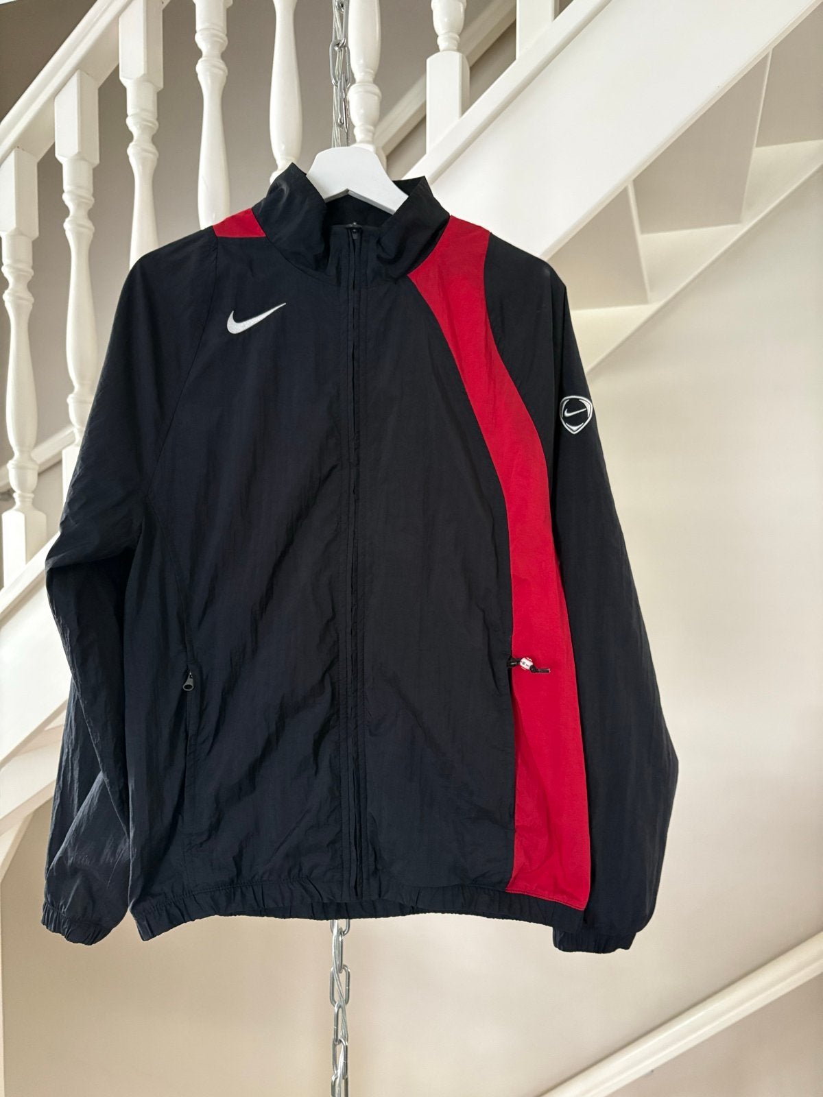 Nike windjack zwart rood Total 90 Maat S, Zwart, Ophalen of Verzenden, Zo goed als nieuw, Voetbal