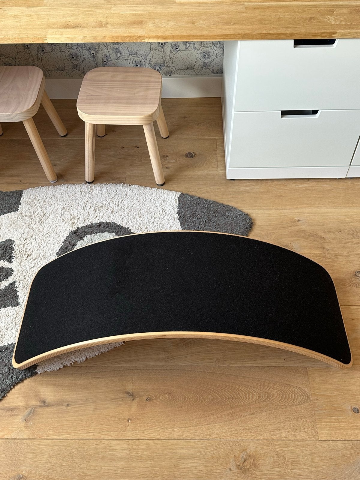 Wobbel Original Balansbord gelakt hout met zwart vilt, Ophalen, Zo goed als nieuw, Jongen of Meisje