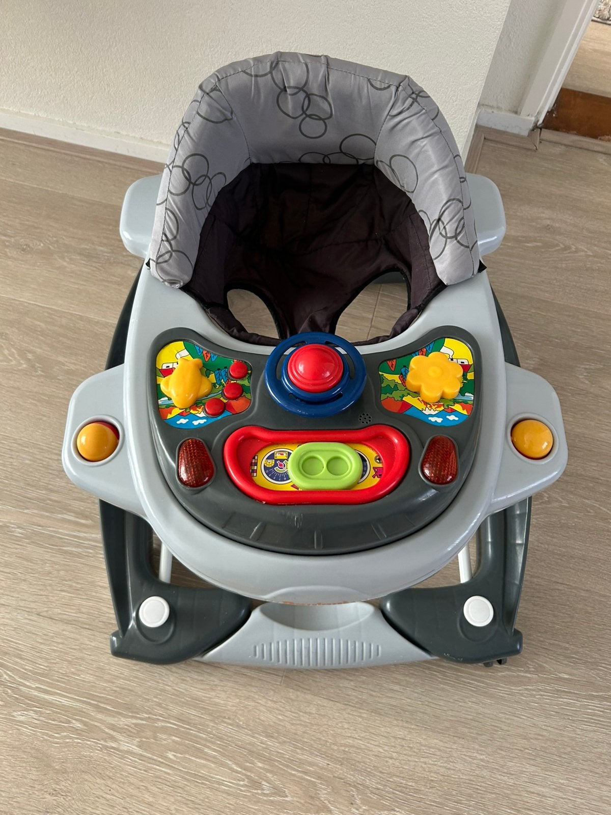 Loopstoel Baby, Kinderen en Baby's, Ophalen of Verzenden, Zo goed als nieuw, Overige typen, Met geluid