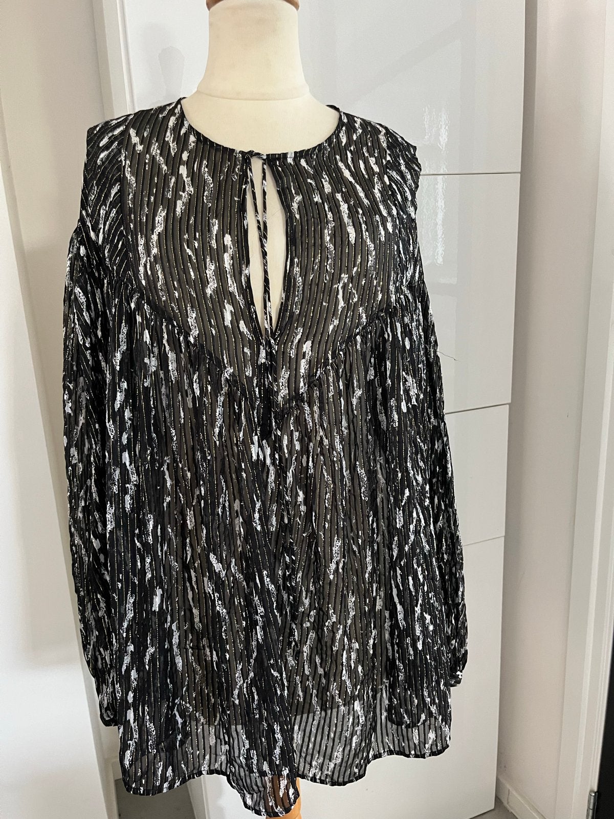 IRO Paris Blouse Wit Goud Zwart Maat 44, Kleding | Dames, Verzenden, Zo goed als nieuw, Maat 42/44 (L), Wit