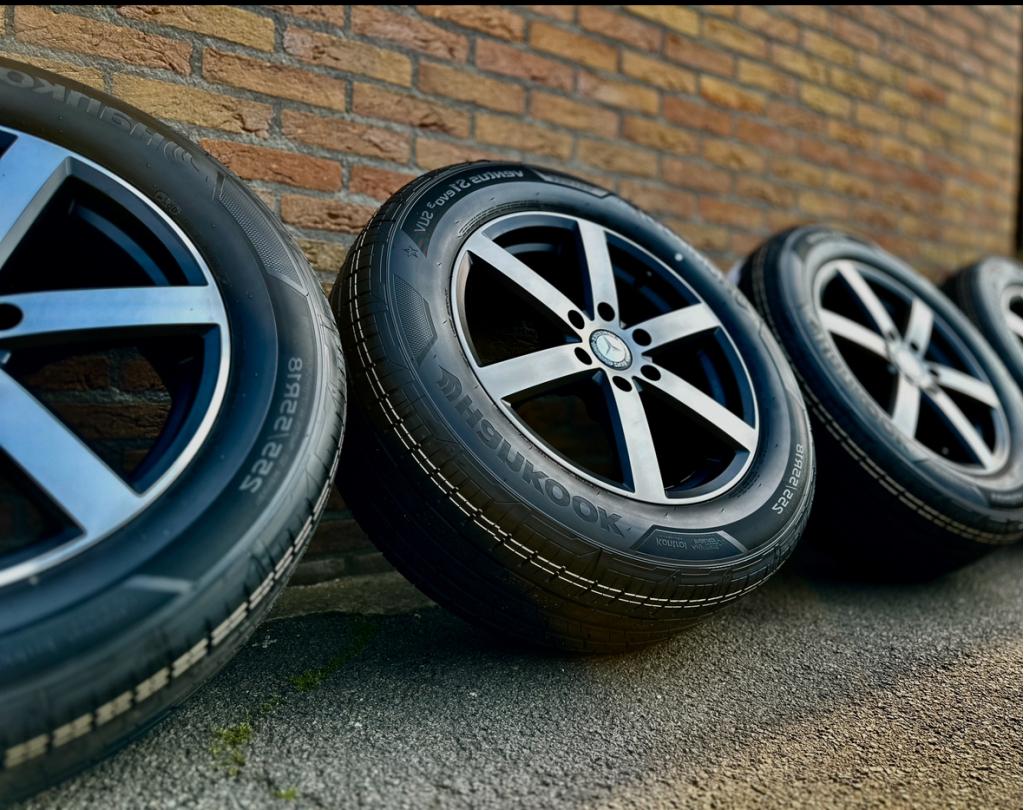 Mercedes Sprinter Crafter 18 inch verzwaard velgen zwart, Niet ingevuld, 18 inch, 255 mm, Banden en Velgen