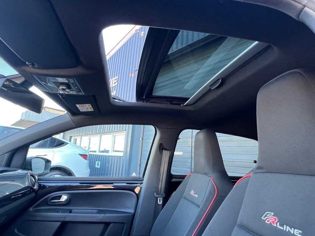 Seat Mii 1.0 FR Connect|Opendak|PDC|Navi|77018km|NAP|Dealer, Voorwielaandrijving, Gebruikt, Euro 6, 840 kg