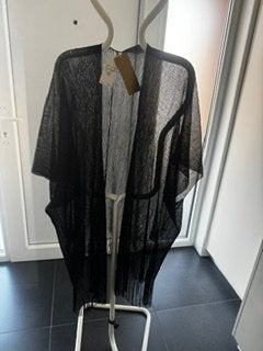 zwart glanzende gehaakte kimono/stola nieuw met kaartjes, Ophalen of Verzenden, Nieuw, Maat 38/40 (M), Zwart