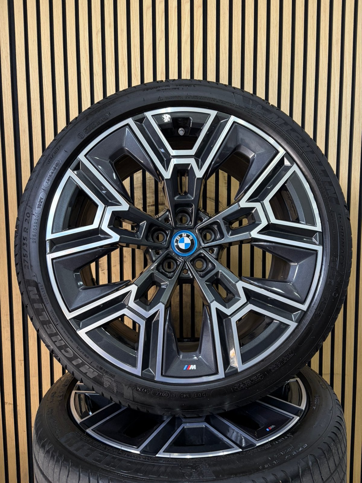 Originele 20” BMW 939M 5-Serie i5 G60 G61 Zomerbanden, Gebruikt, ., 275 mm, Banden en Velgen