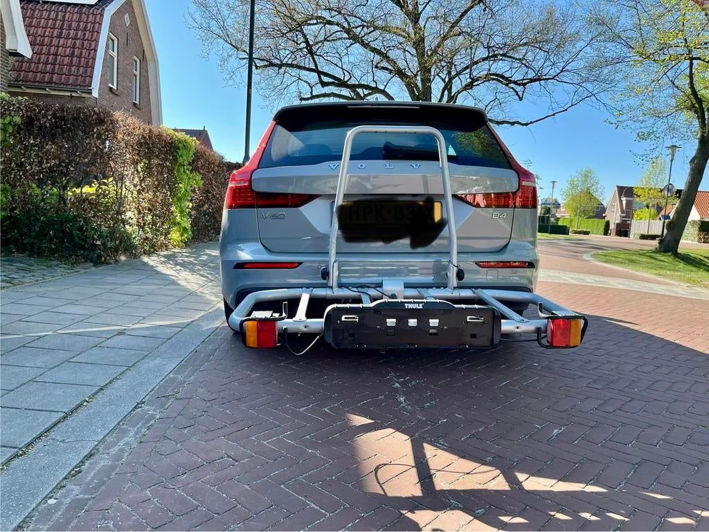 Thule easybase 949 (incl. slot) met waterdichte tas, Auto diversen, Ophalen