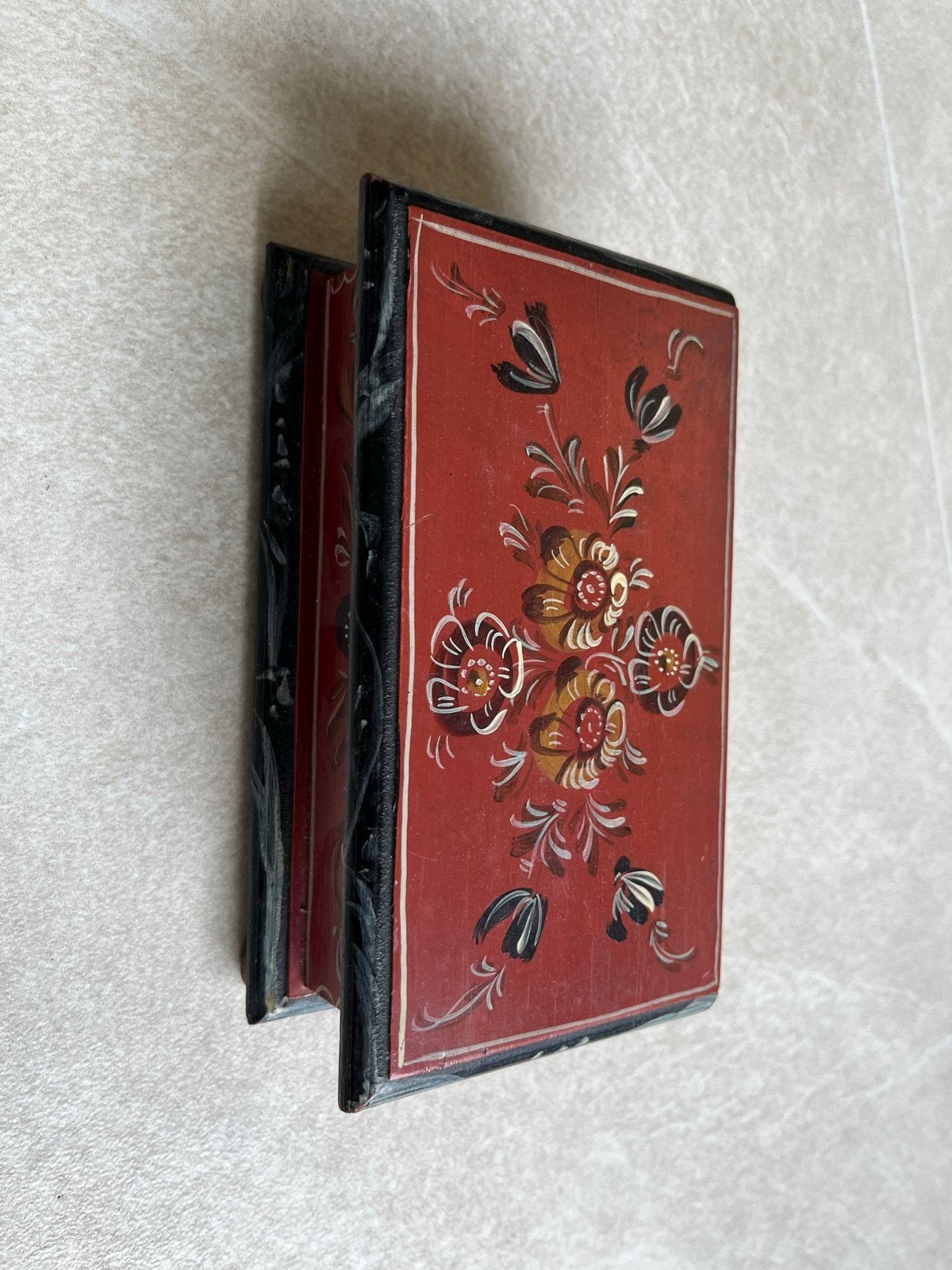 Decoratieve Houten Boekendoos met Bloemenmotief, Ophalen