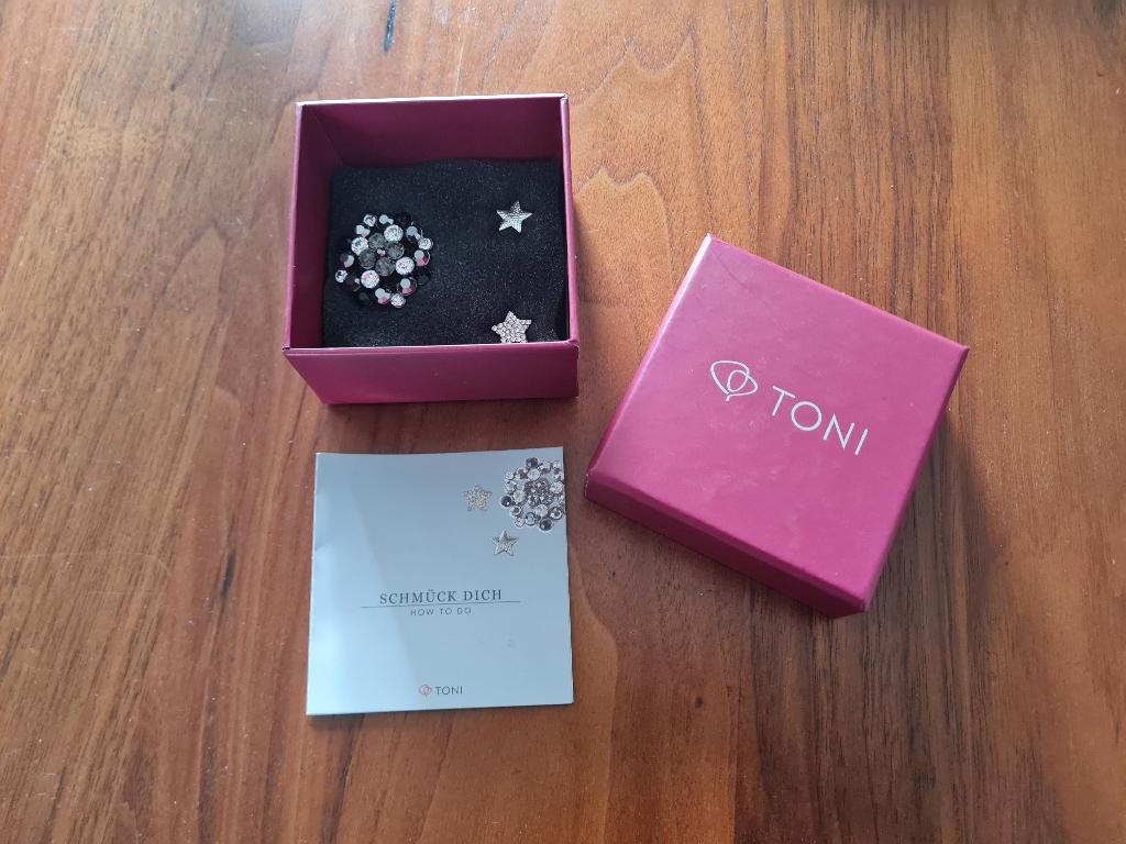 Toni “schmück dich” pins in doosje, Ophalen of Verzenden, Zo goed als nieuw