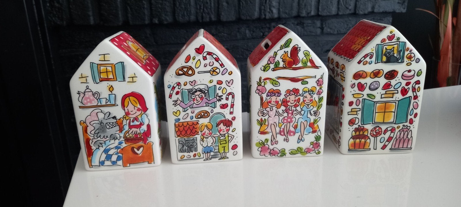 4 Blond Amsterdam spaarpotten huisjes van de efteling, Ophalen of Verzenden, Nieuw, Steen, Aardewerk of Keramiek, Overige thema's