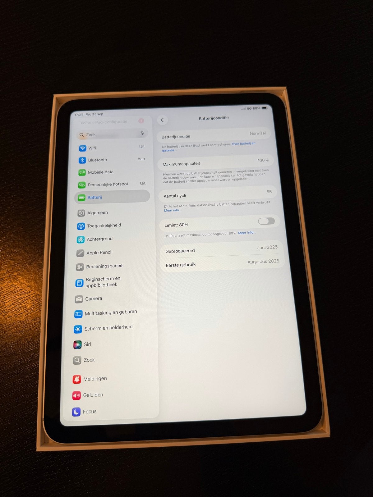 iPad A16 (2025) Wi-Fi + 5G - Nieuwstaat, Computers en Software, Ophalen, Apple iPad, 11 inch, Zo goed als nieuw