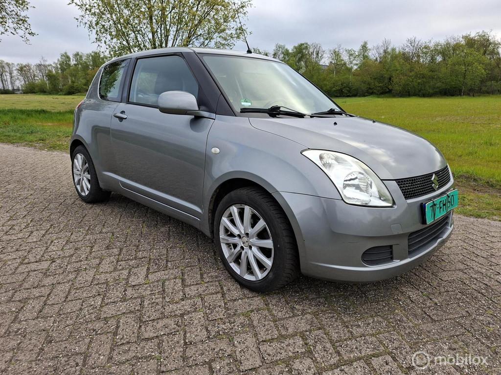 Suzuki Swift 1.3 GA 2007 nieuwe apk rijd schakelt goed, Auto's, Gebruikt, 31 €/maand, Swift, Bedrijf