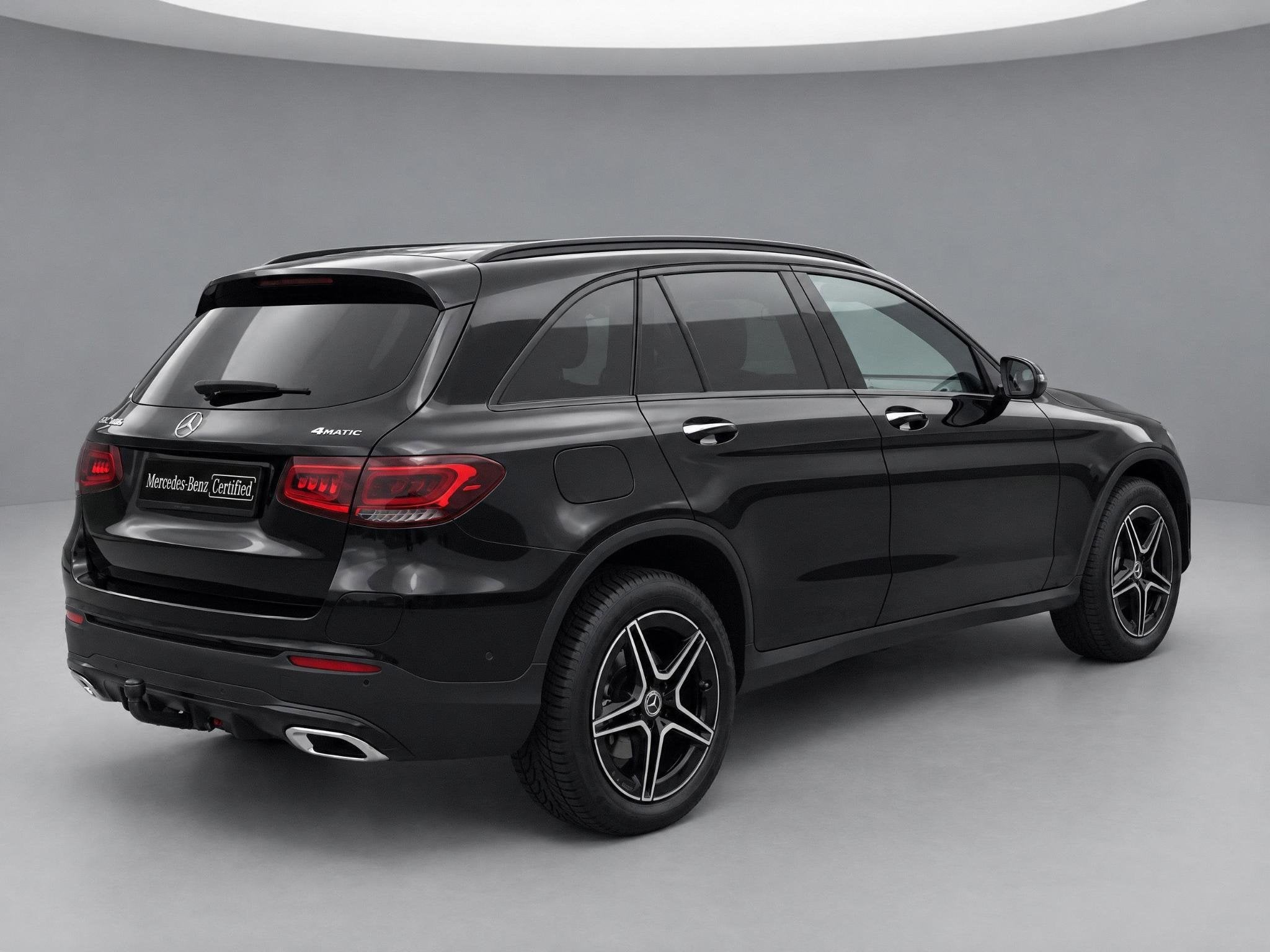 Mercedes-Benz GLC-klasse 300e 4MATIC AMG | Trekhaak | Panora, Auto's, Automaat, 14 kWh, Gebruikt, 4 cilinders