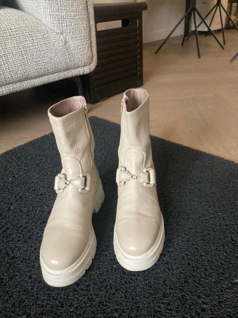 Laarsjes (39) DL Sport off white/ creme, Ophalen, Overige kleuren, Lage of Enkellaarzen, Nieuw