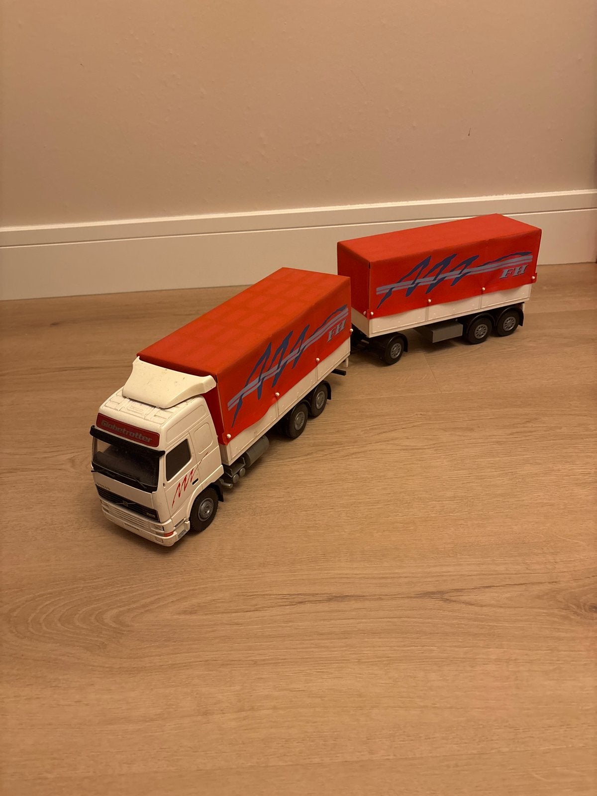 Volvo FH16 Emek 6x2 Vrachtwagen met Oplegger, Ophalen of Verzenden, Zo goed als nieuw