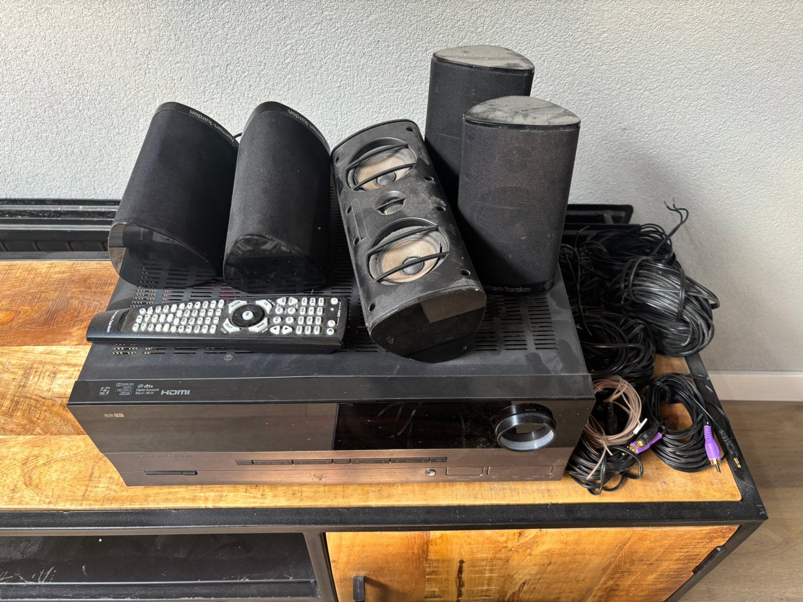Harman kardon 141 / 230 set, Audio, Tv en Foto, Home Cinema-sets, 70 watt of meer, Zo goed als nieuw, 5.1-systeem, Overige spelers