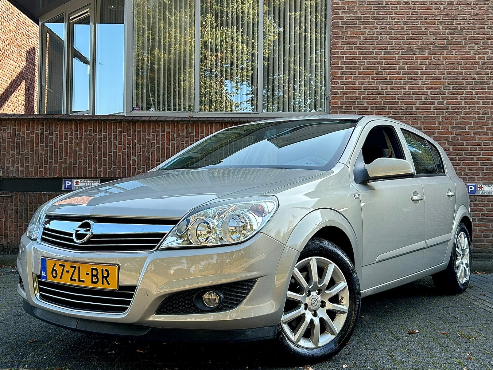 Opel Astra 1.6-16V / Navi / Cruise / PDC / Airco / LM-V /, Auto's, Voorwielaandrijving, 4 cilinders, 635 kg, Origineel Nederlands