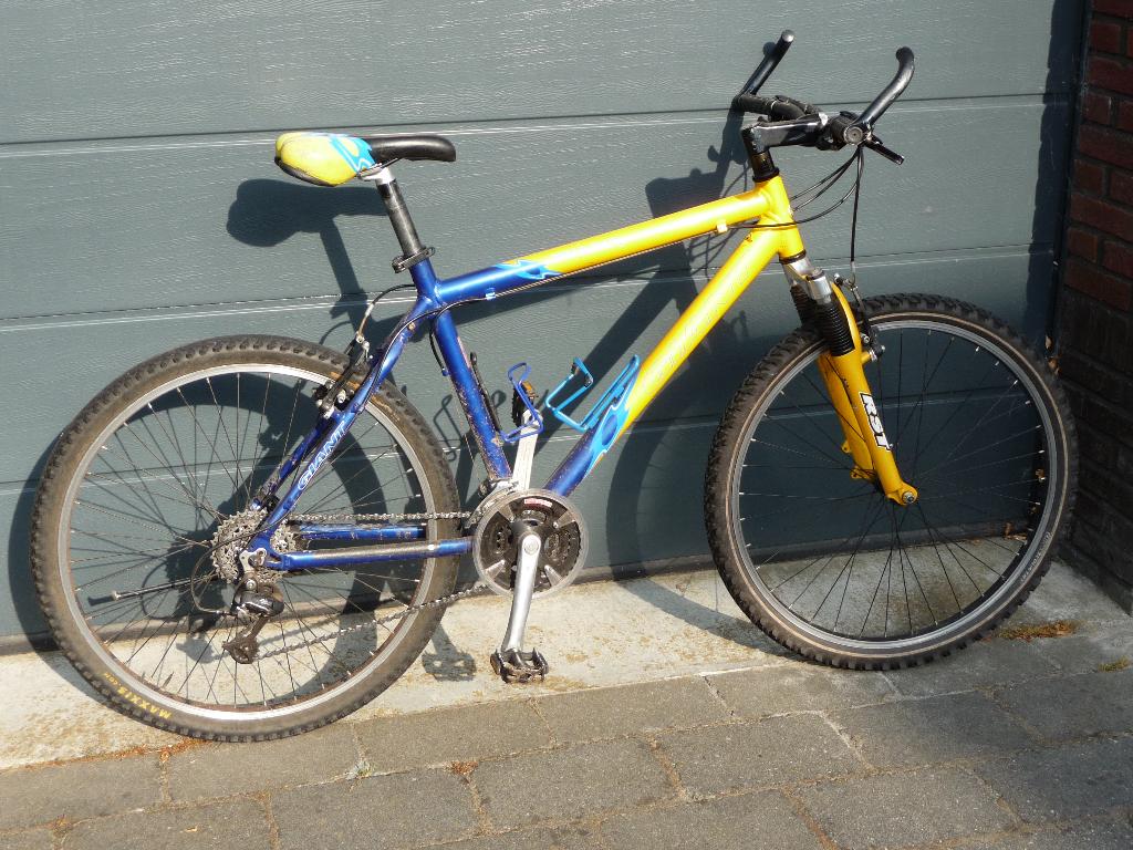 MTB giant M geel, Ophalen, Gebruikt, Hardtail, Velgrem