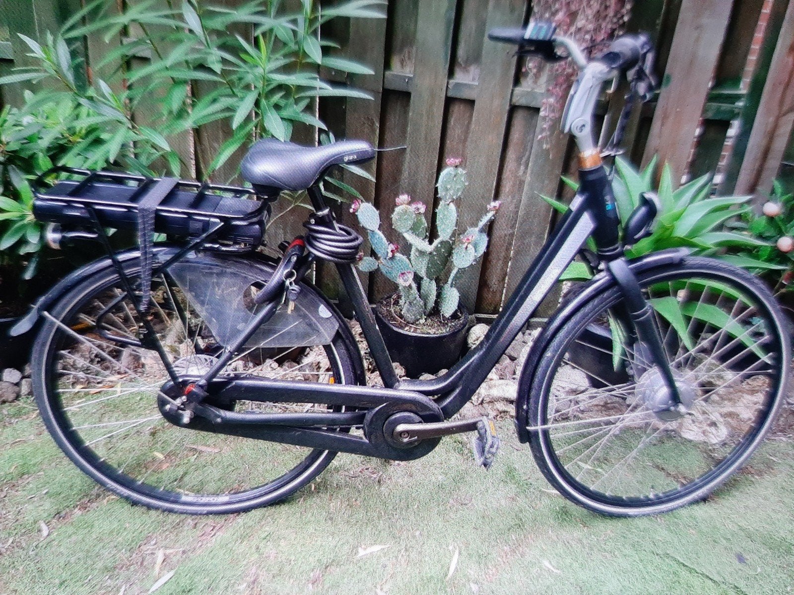 Sparta F7E electrische Damesfiets zwart
28 inch 7versnelling, Fietsen en Brommers, Elektrische fietsen, 51 tot 55 cm, Ophalen
