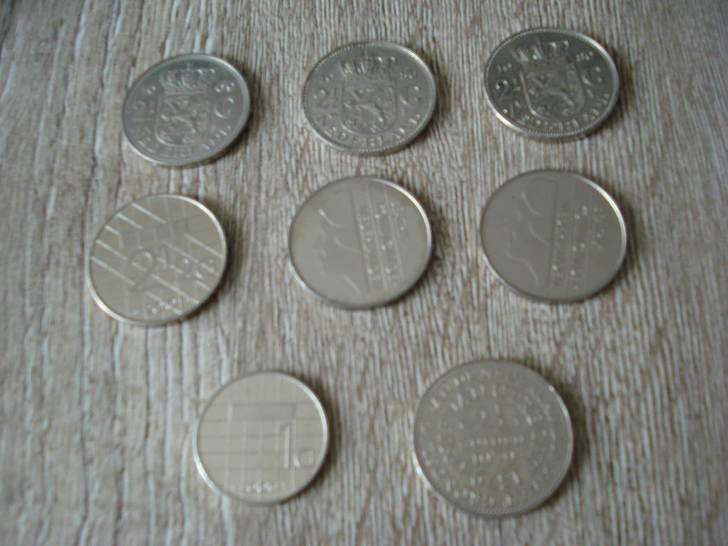 7 RIJKSDAALDERS EN 1 GULDEN, Postzegels en Munten, Ophalen of Verzenden, Koningin Beatrix, 2½ gulden, Setje