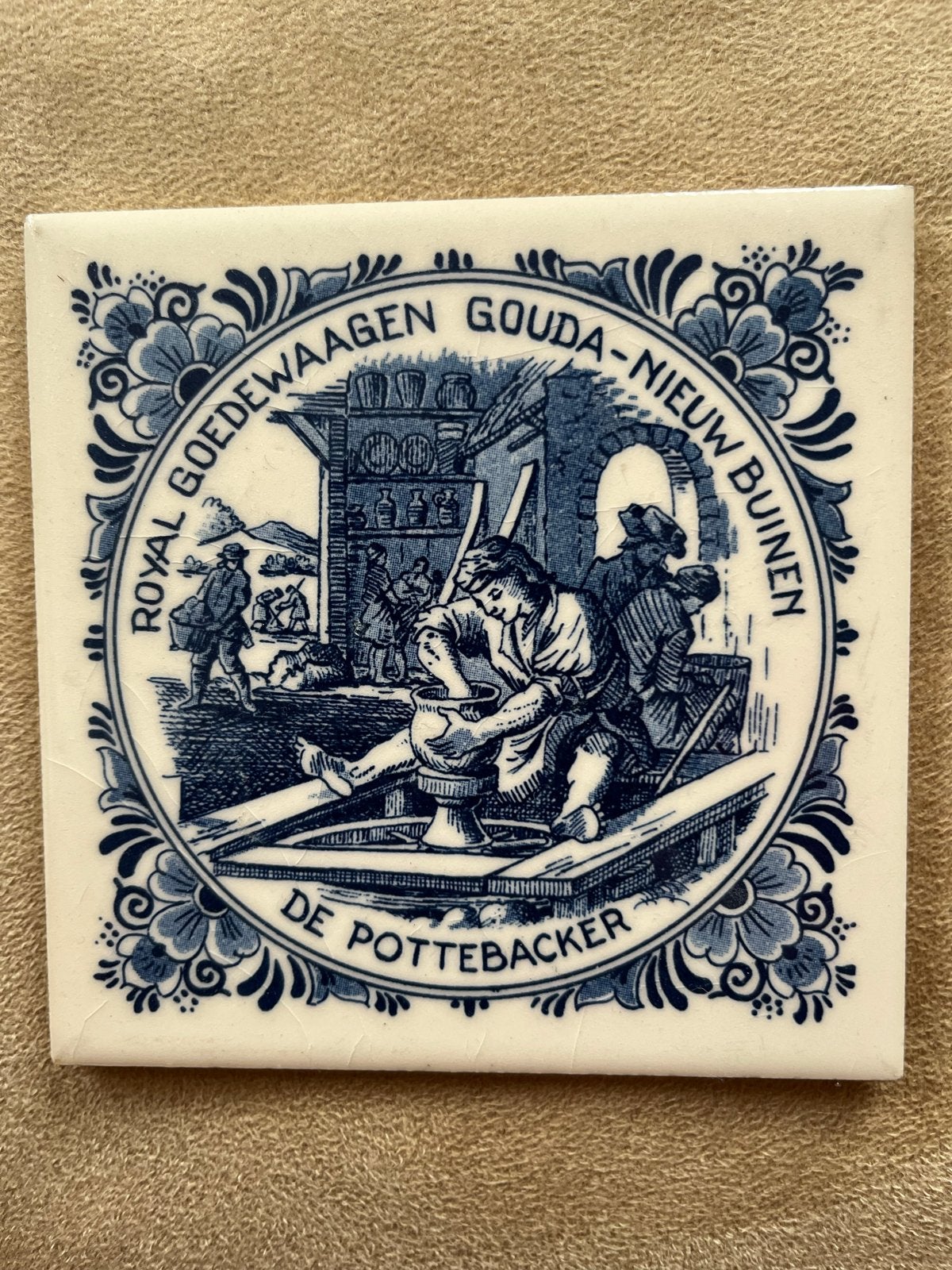 Tegeltje Royal Goedewaagen Gouda De Pottebacker 11x11 cm, Antiek en Kunst, Ophalen
