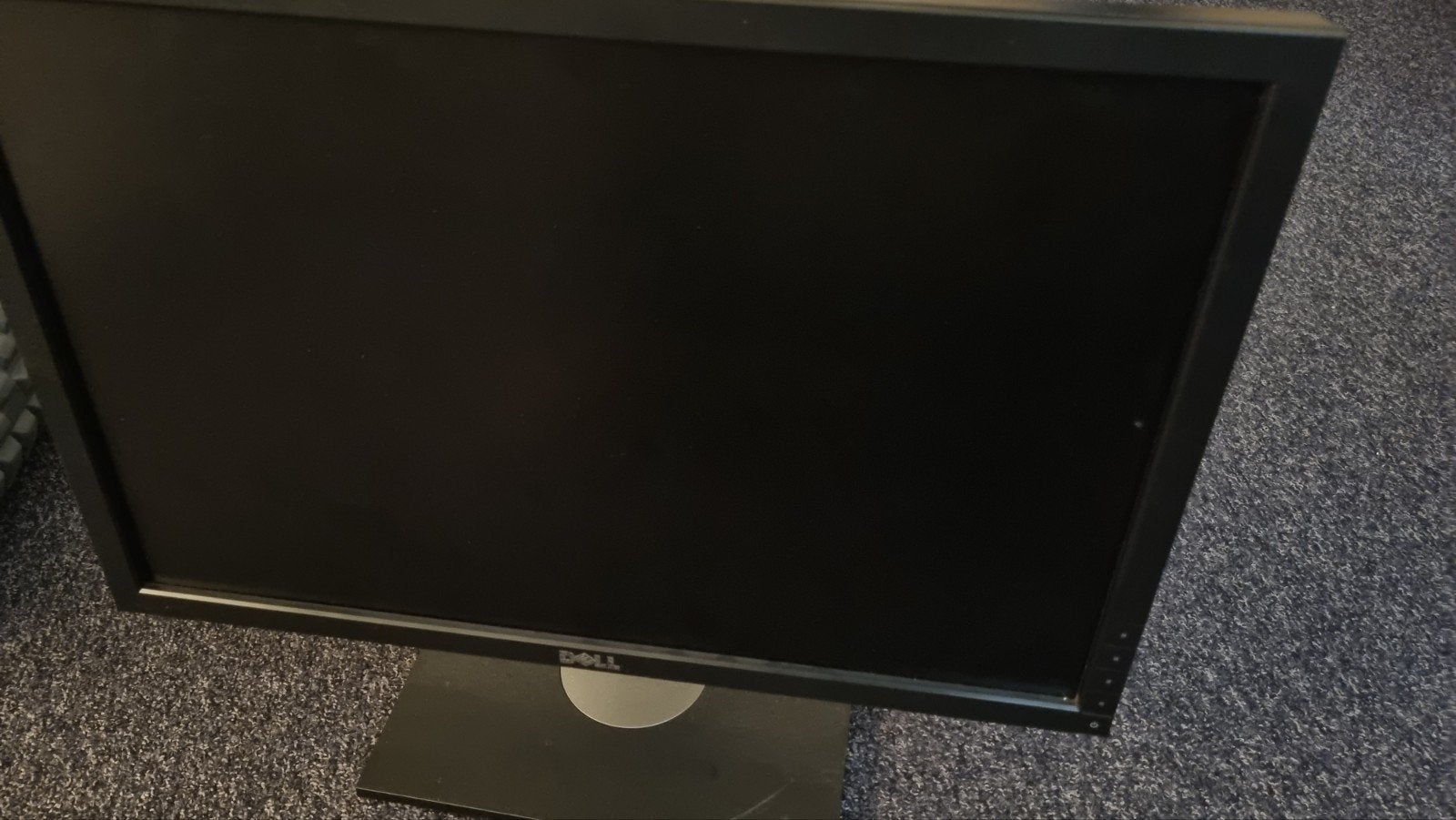 Monitor defect voor onderdelen/reparatie + verstelbare s, Computers en Software, Ophalen, In hoogte verstelbaar, Dell, Niet werkend