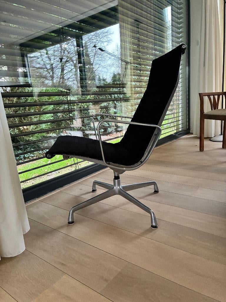 2x Eames Aluminum Group EA116 lounge stoel –  Herman Miller, Huis en Inrichting, Fauteuils, Ophalen, Gebruikt, Stof, 50 tot 75 cm